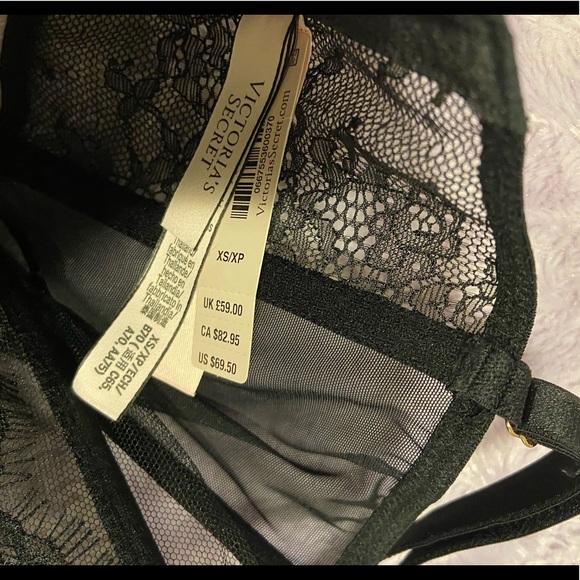 HP🎉NWOT Victoria’s Secret Unlined lace bra top - Picture 4 of 4